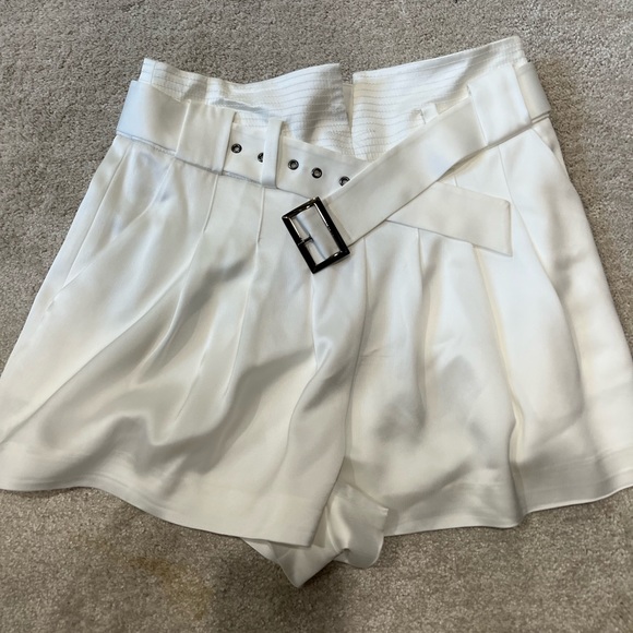 Cute silky satin high waisted shorts with buckle.